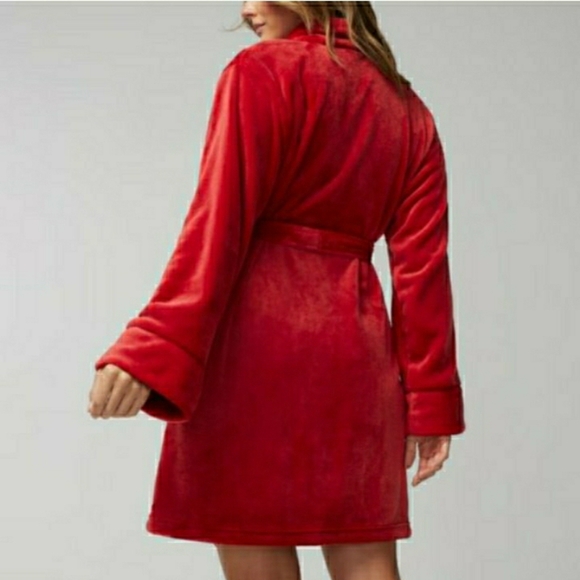 🔥SALE🔥 Red Robe Plush Luxury Soft Soma S/M NWT 🥰 RETAIL $84- - Picture 6 of 8